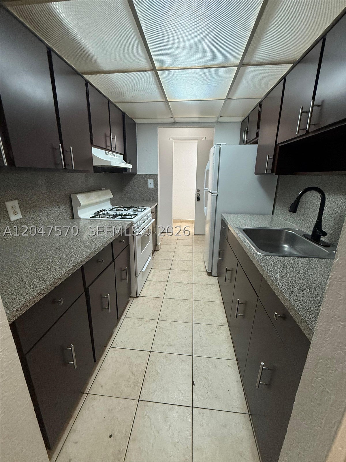 1305 W 53rd St 406