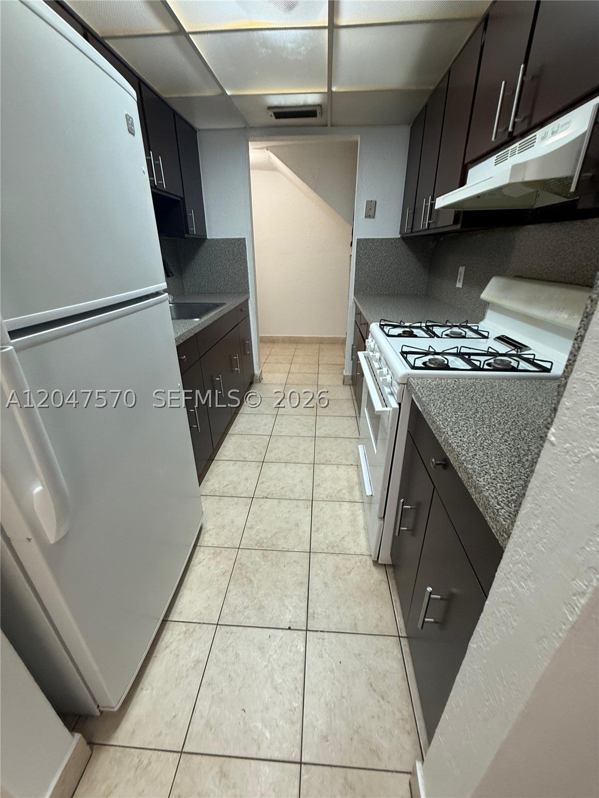 1305 W 53rd St 406