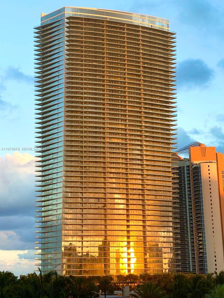 18975 COLLINS CONDO - Residential