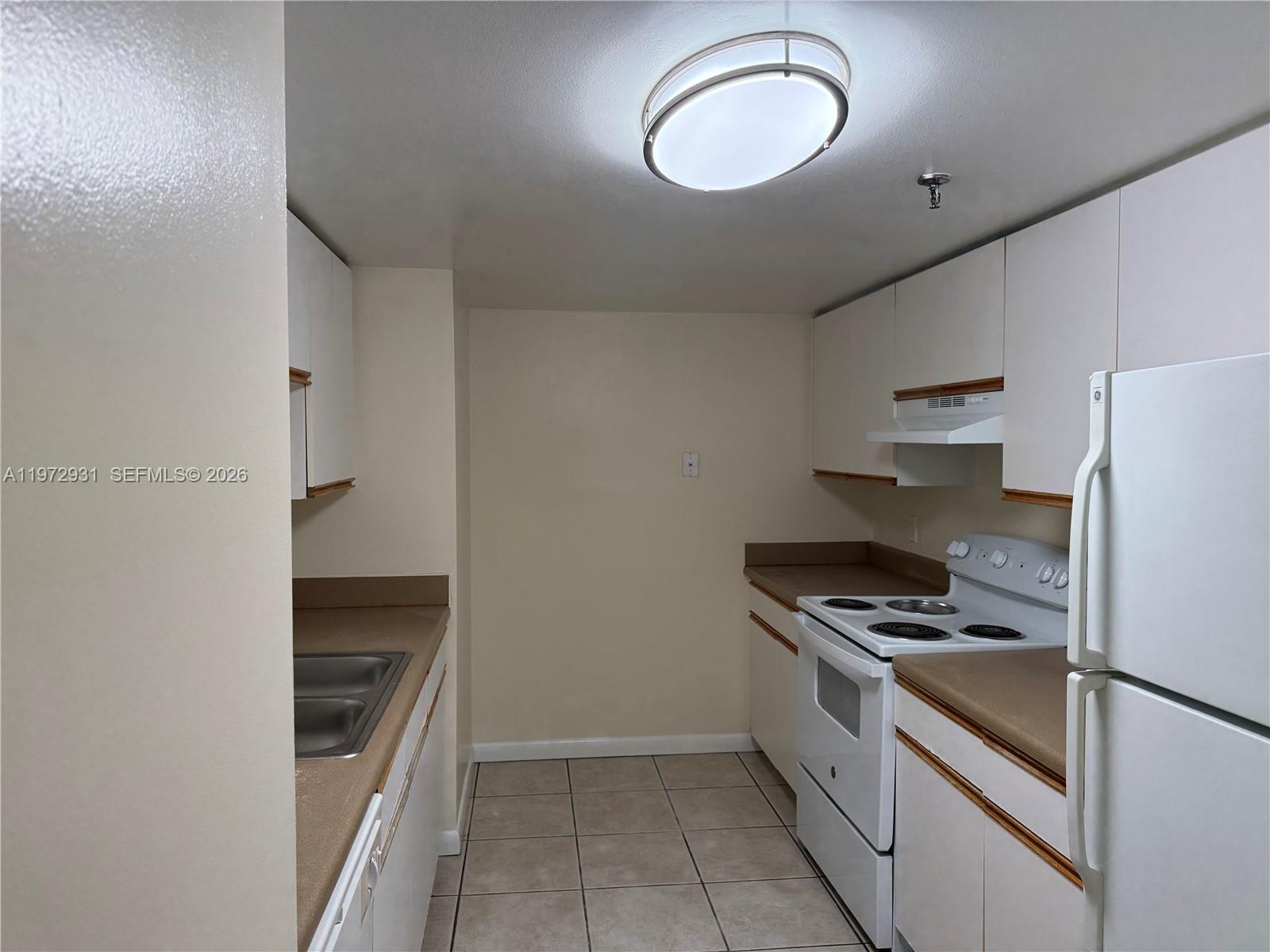 915 NW 1st Ave LH0224