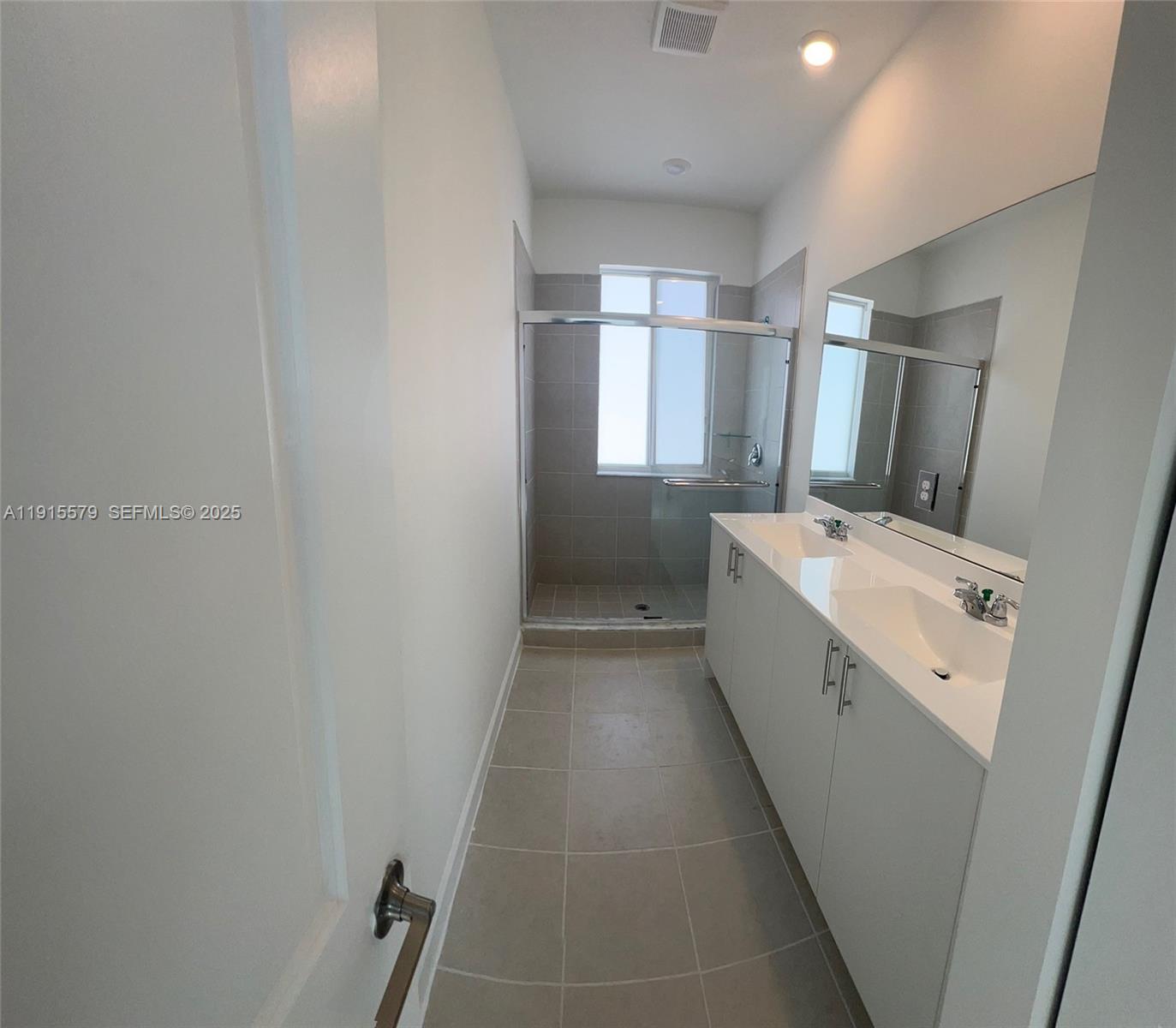 LOS CAYOS SUBDIVISION - Residential Lease