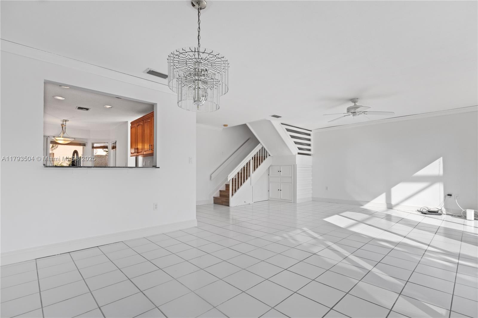 10208 NW 51st Ter 10208