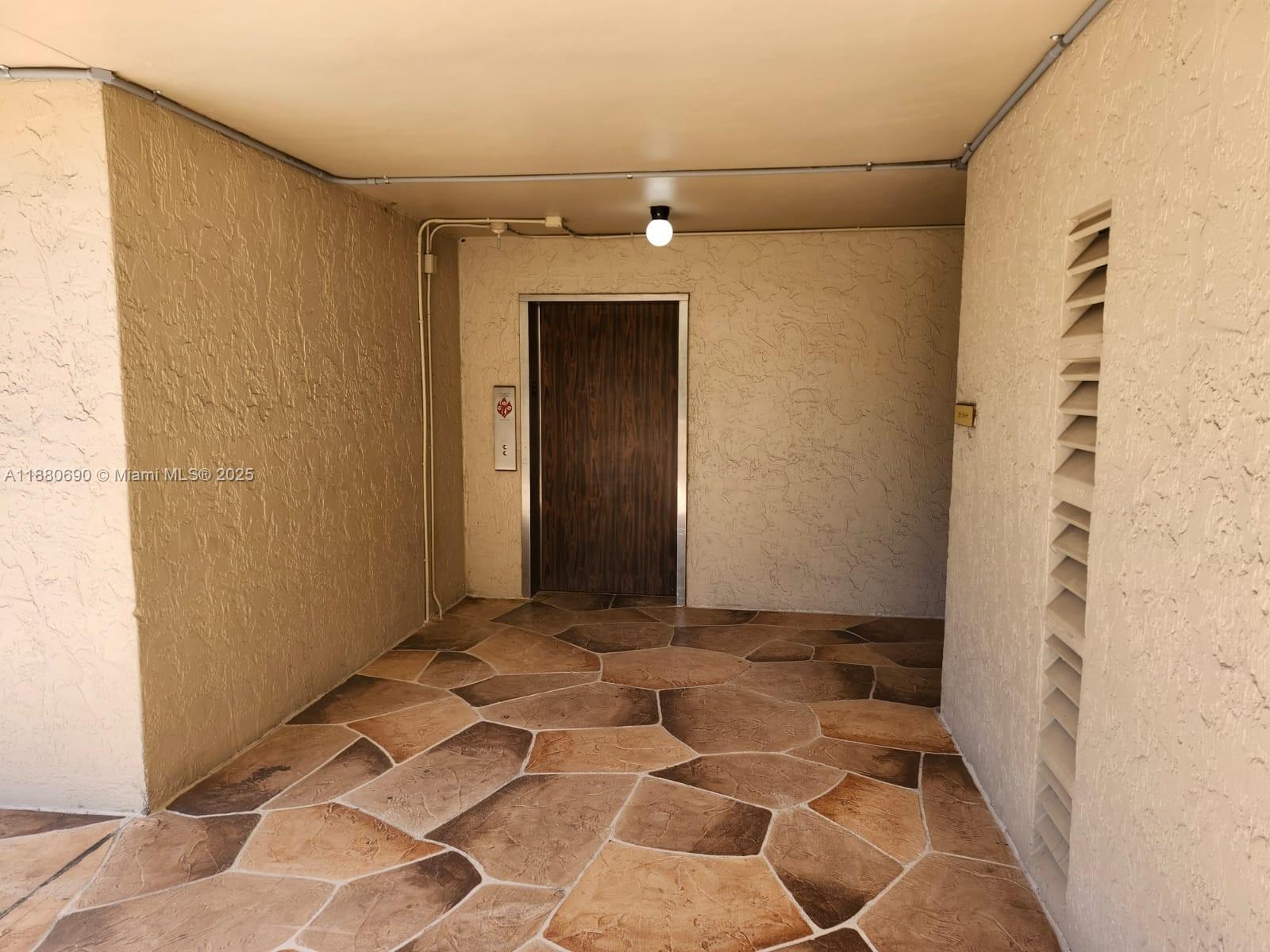 INVERRARY COUNTRY CLUB - Residential