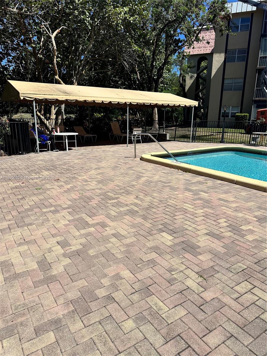 INVERRARY COUNTRY CLUB - Residential