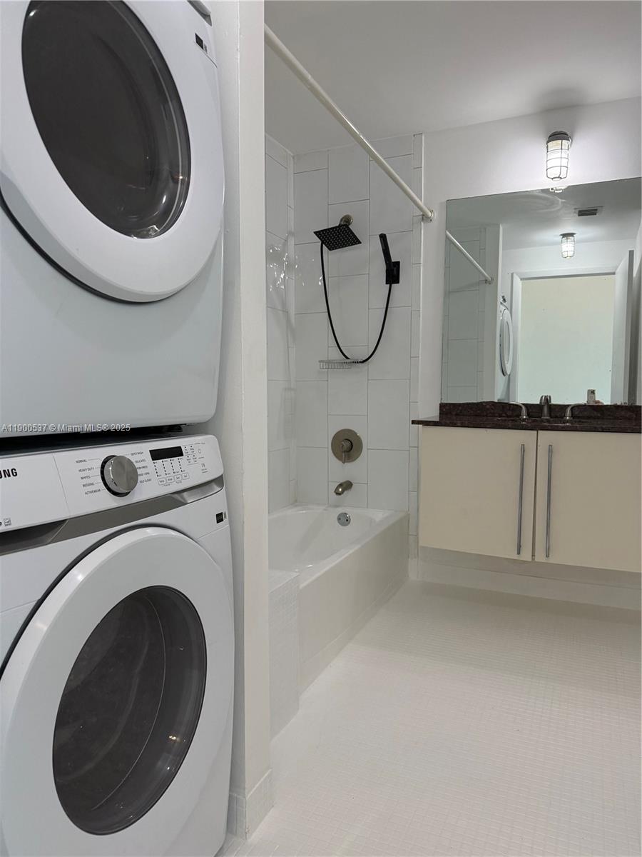 THE BANK CONDO - Residential Lease