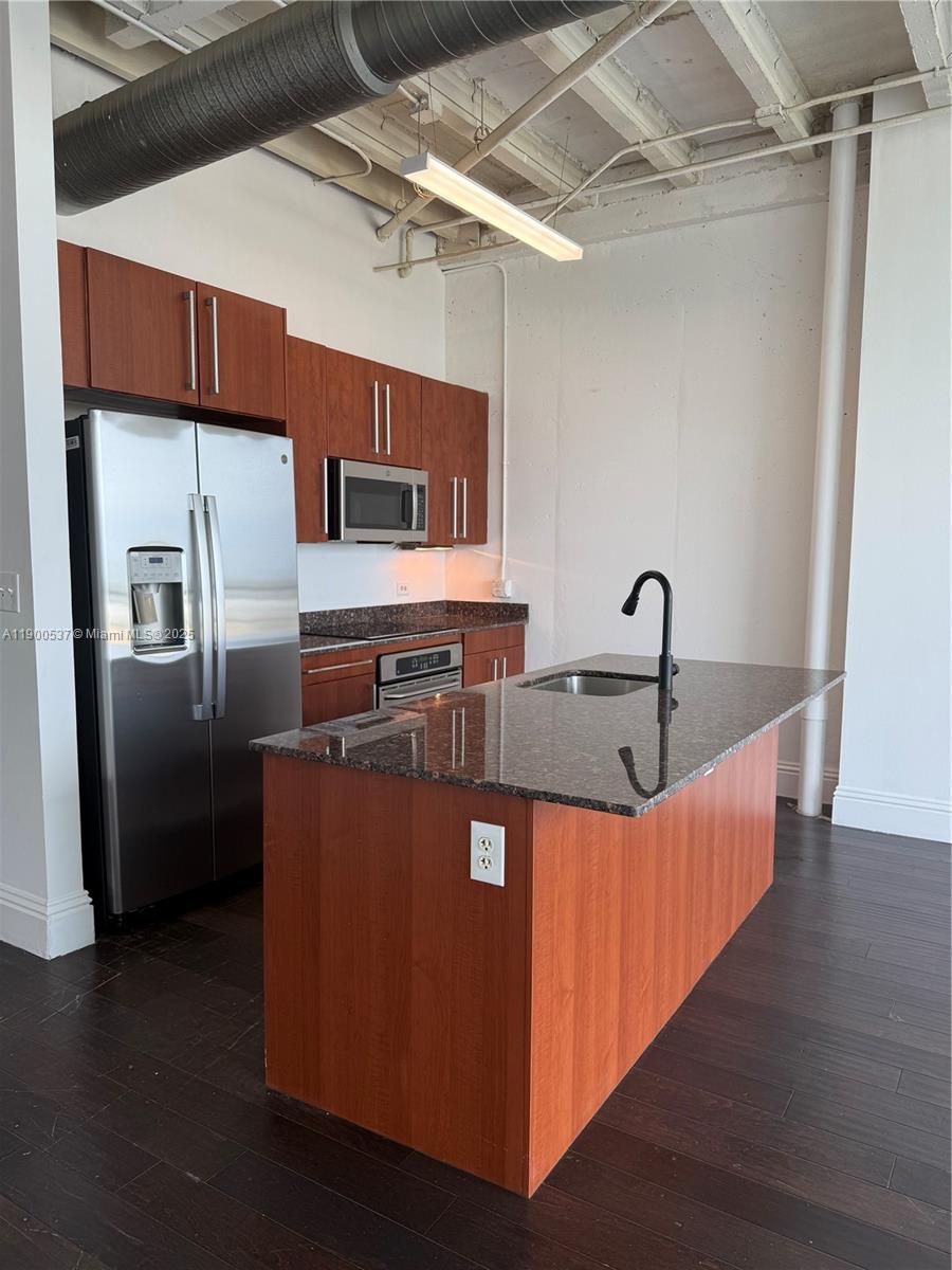 THE BANK CONDO - Residential Lease