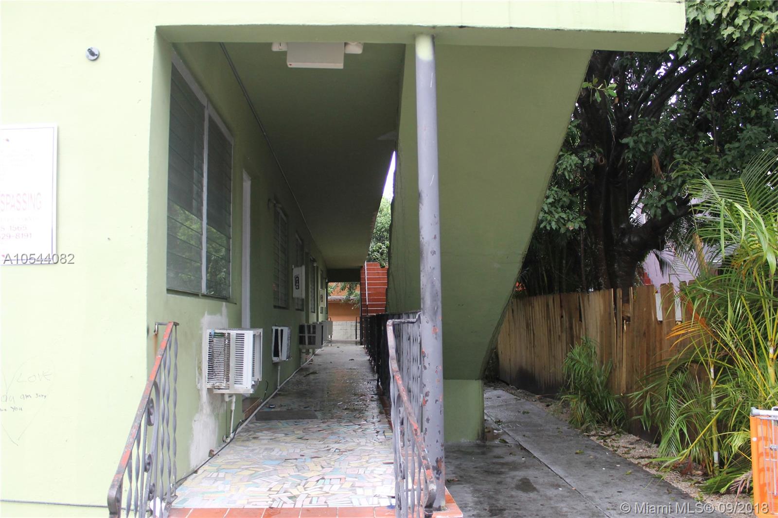 LAWRENCE ESTATES LAND COS - Residential Lease