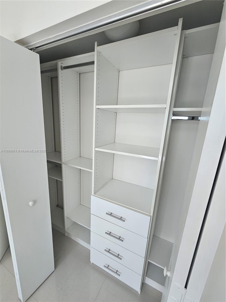 INFINITY AT BRICKELL COND - Residential