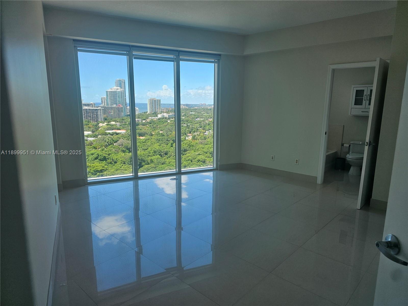 INFINITY AT BRICKELL COND - Residential