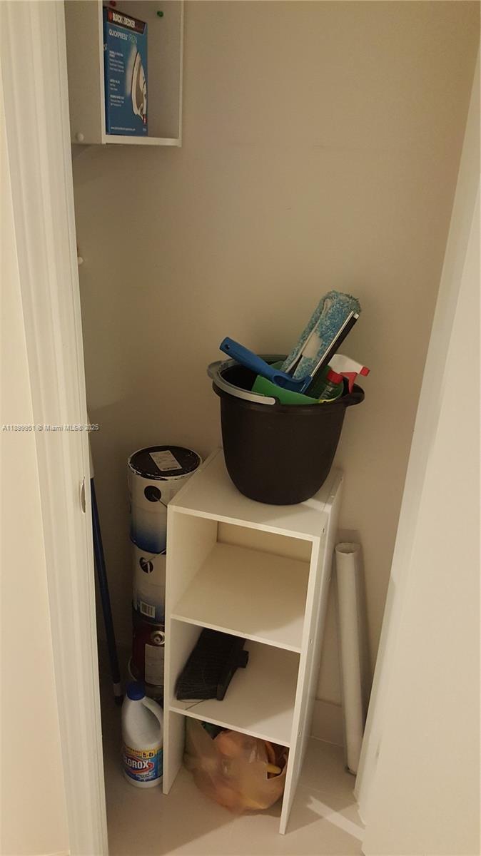 INFINITY AT BRICKELL COND - Residential