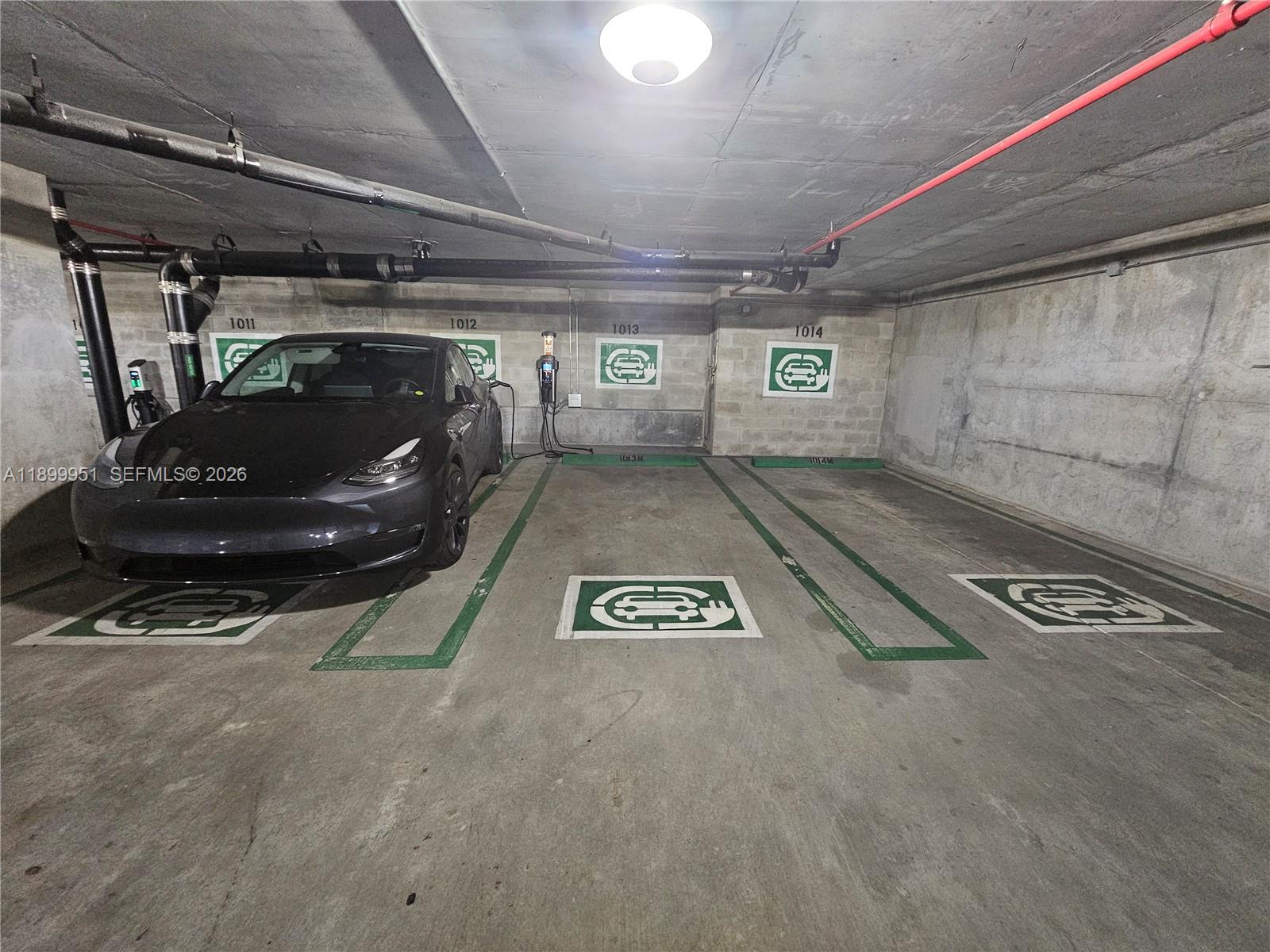 INFINITY AT BRICKELL COND - Residential