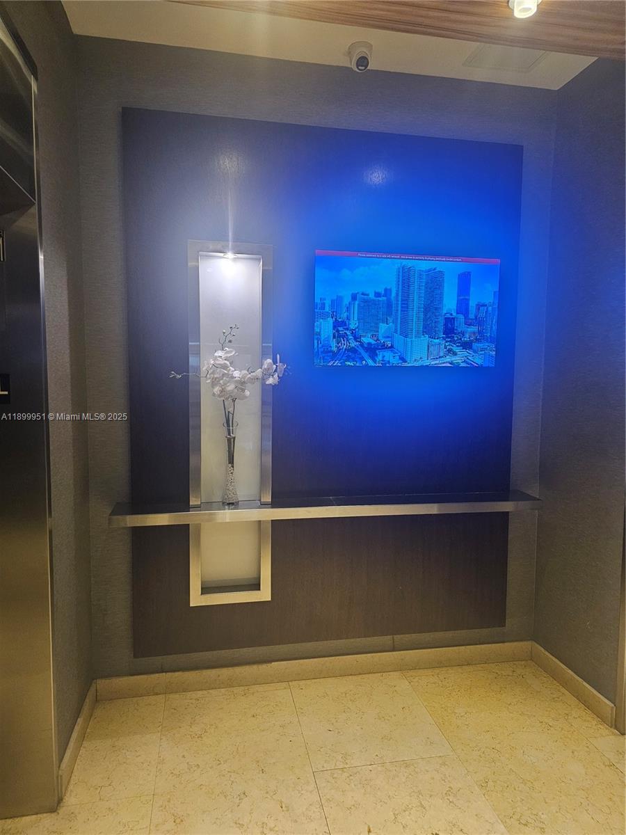 INFINITY AT BRICKELL COND - Residential