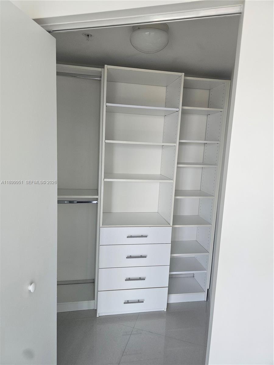 INFINITY AT BRICKELL COND - Residential