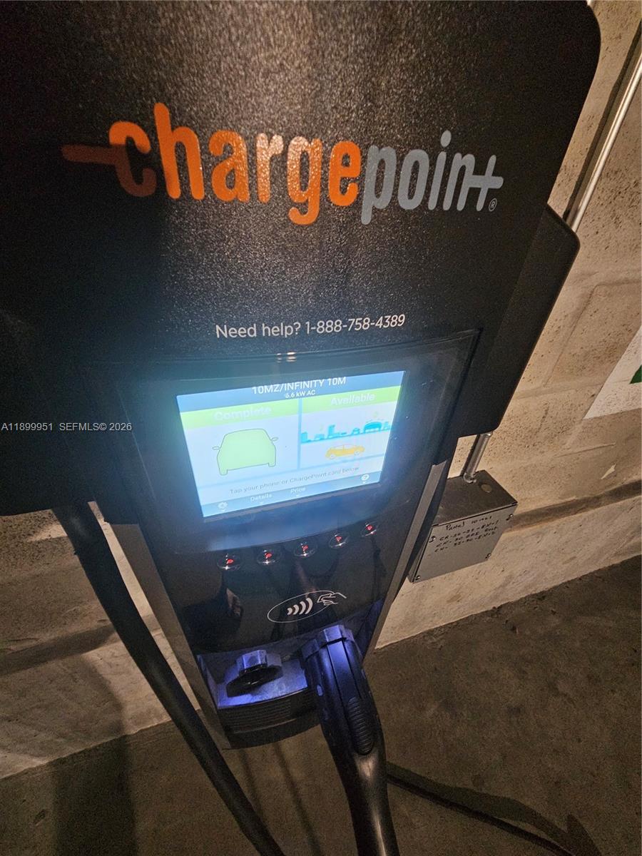 INFINITY AT BRICKELL COND - Residential