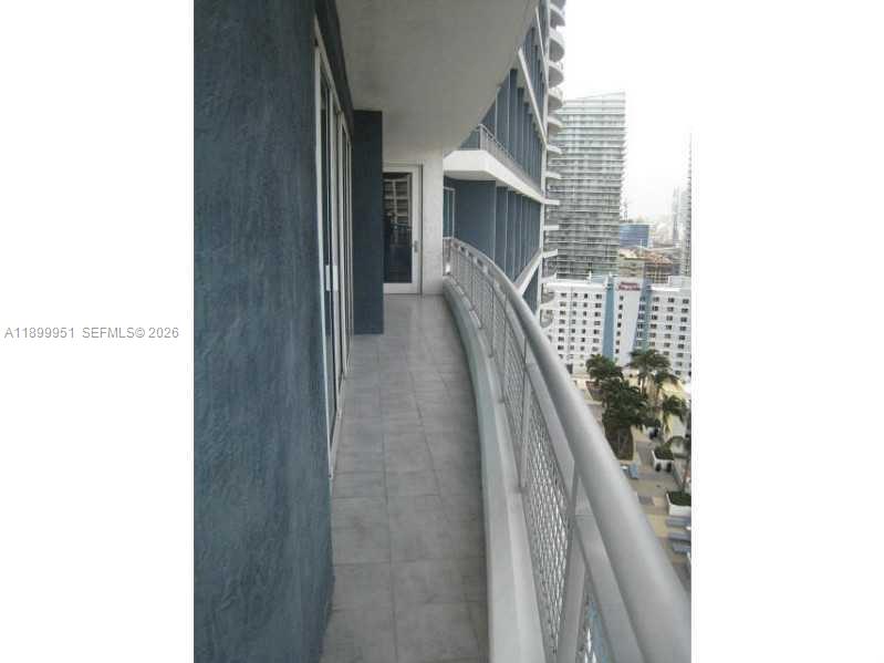 INFINITY AT BRICKELL COND - Residential