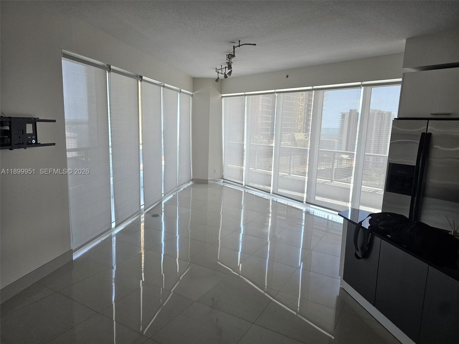 INFINITY AT BRICKELL COND - Residential
