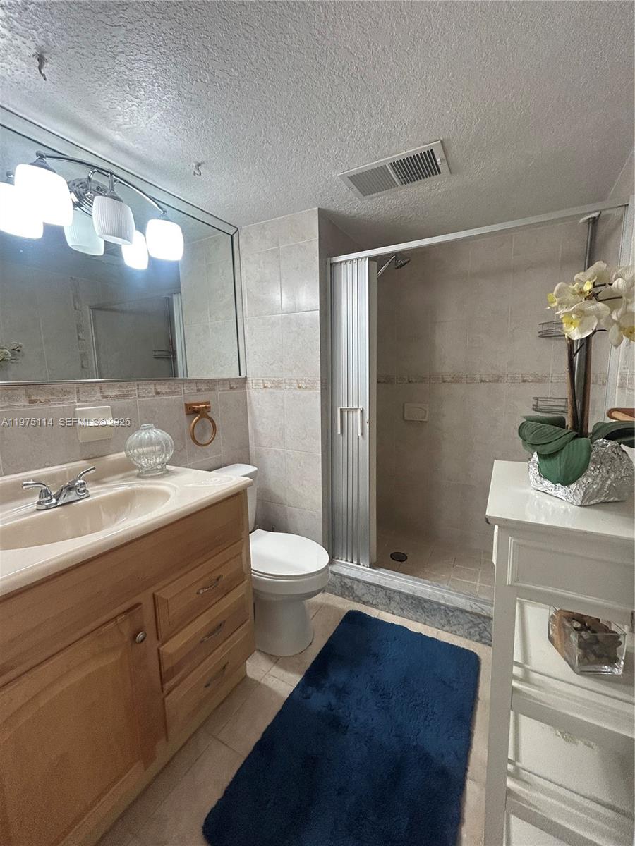 HOLLYBROOK GOLF & TENNIS - Residential Lease