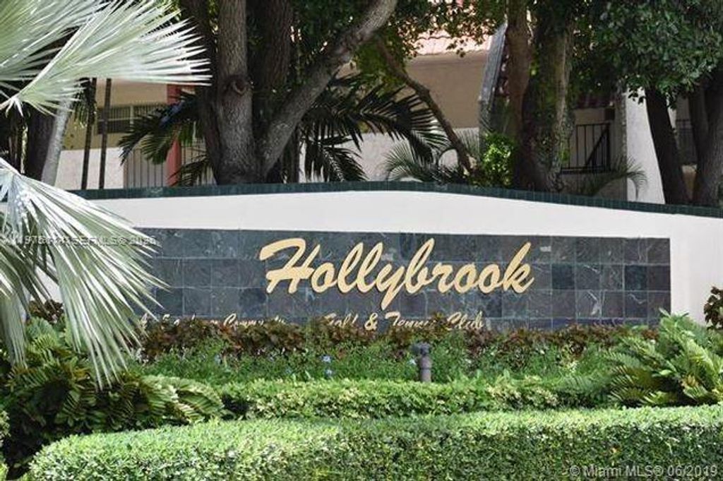 Photo of 8962 S Hollybrook Blvd #202, Pembroke Pines, FL 33025 (MLS # A11975114)