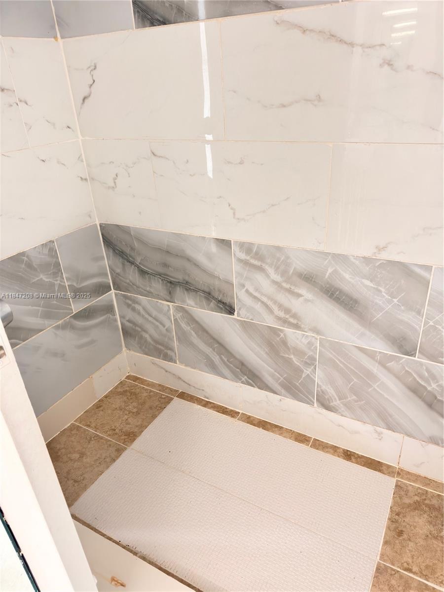 GOLDEN GATE APARTMENTS CO - Residential