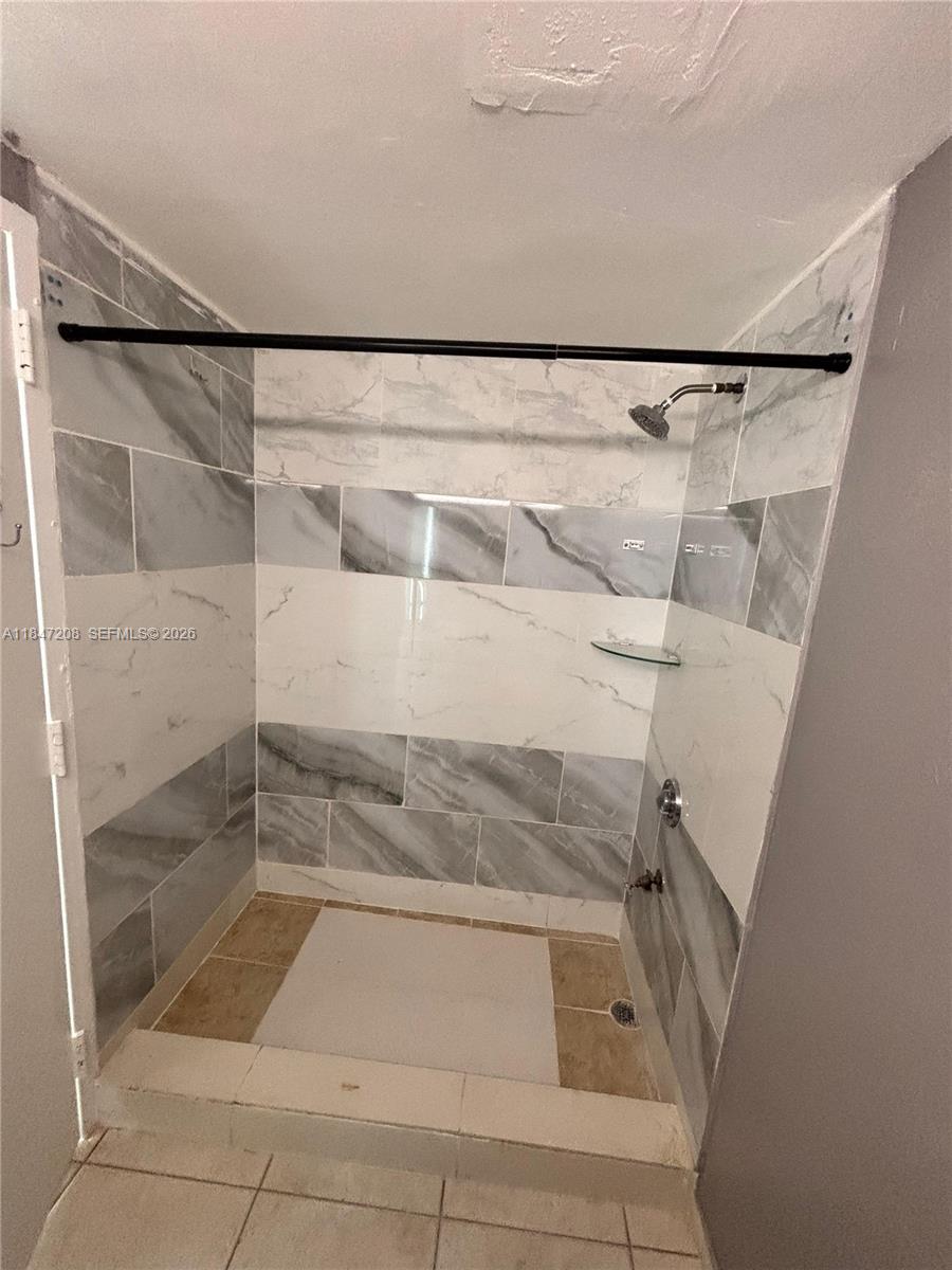 GOLDEN GATE APARTMENTS CO - Residential