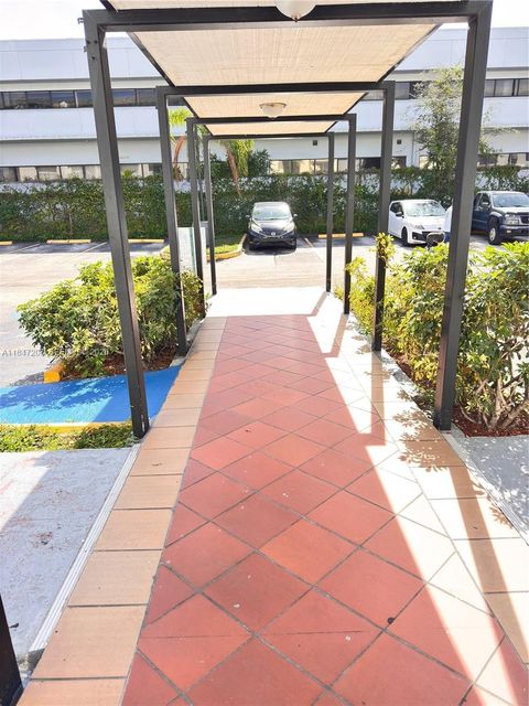 16450 NW 2nd Ave 207 Miami FL 33169