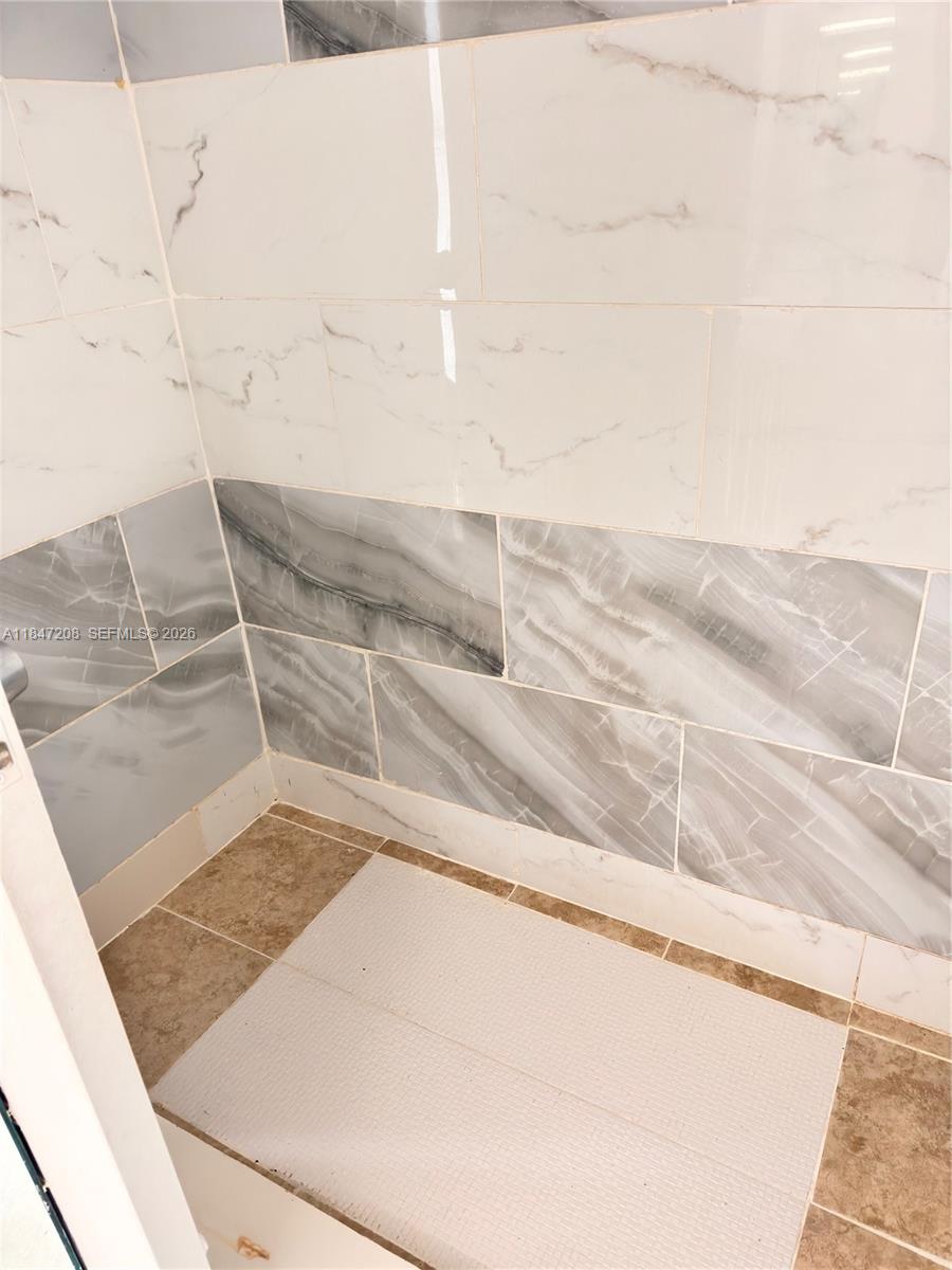 GOLDEN GATE APARTMENTS CO - Residential