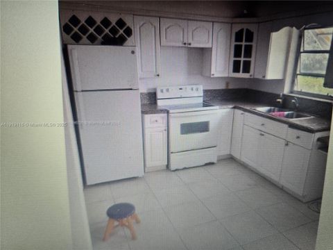 1836 Arthur St 8 Hollywood FL 33020