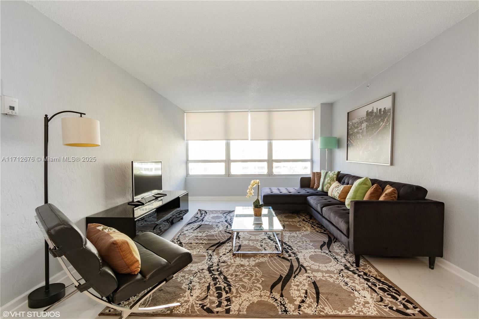 Rental Property at 1500 Bay Rd 654S, Miami Beach, Miami-Dade County, Florida - Bedrooms: 1 
Bathrooms: 1  - $2,950 MO.