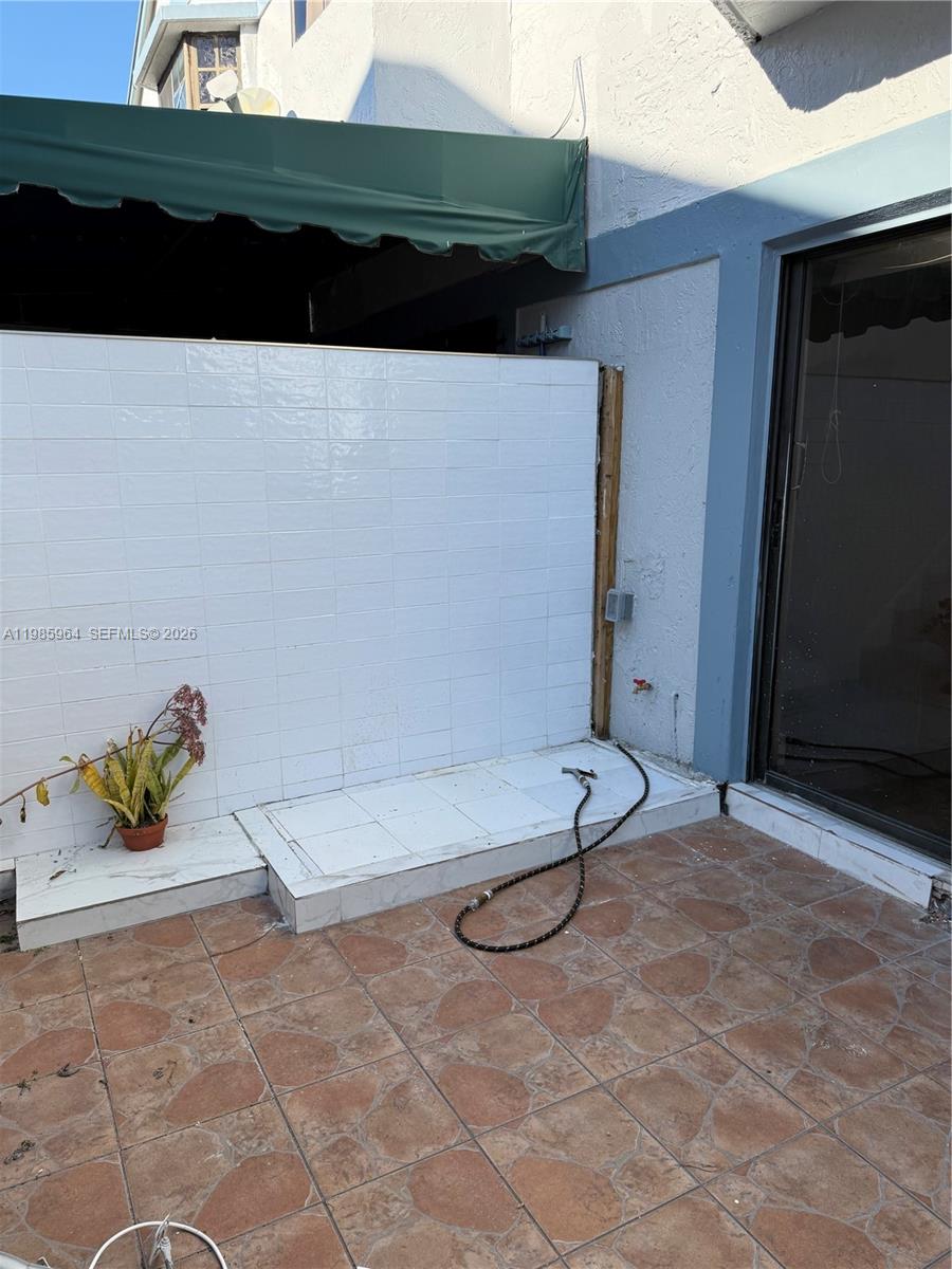 INTERNATIONAL PRINCESS CO - Residential Lease