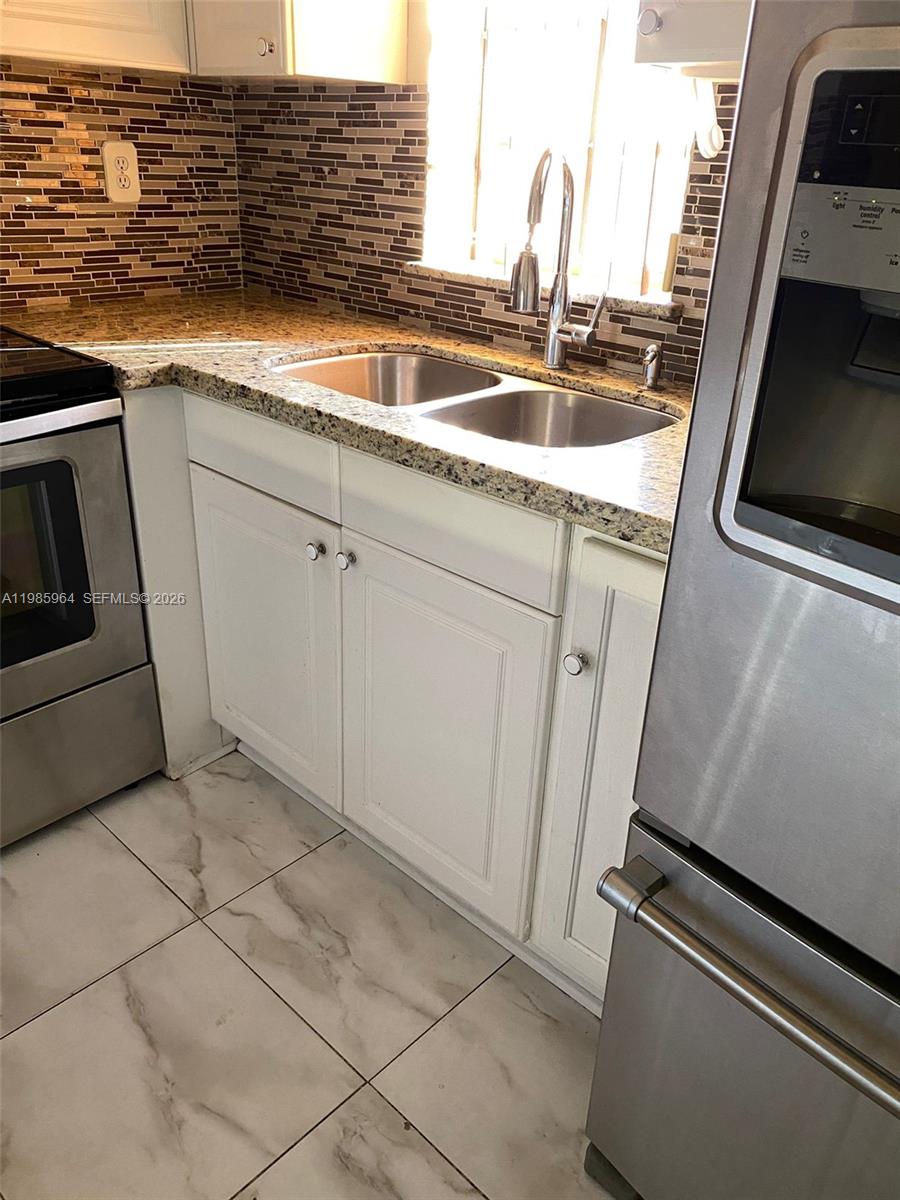 INTERNATIONAL PRINCESS CO - Residential Lease