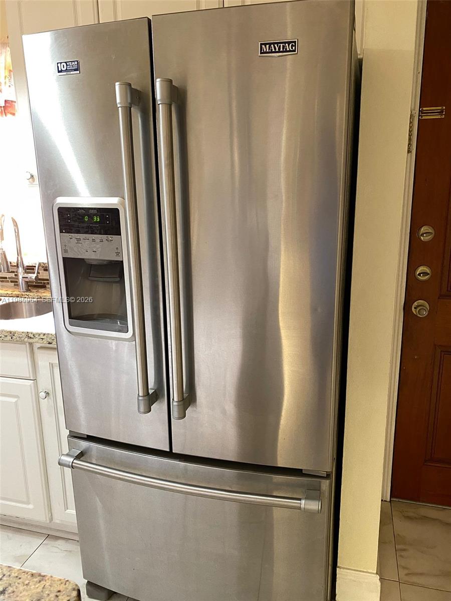 INTERNATIONAL PRINCESS CO - Residential Lease