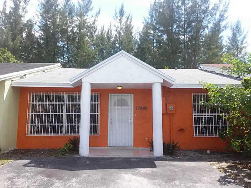 BEAUTIFUL ONE STORY VILLA AT DEL PRADO GARDENS!! COMPLETELY UPGRADED!!! GREAT SIZE NEW KITCHEN WITH GAS STOVE , NEW CABINETS, NEW TILE FLOOR , BRAND NEW A./C, AND NEW ROOF!!! FRESHLY PAINTED INSIDE AND OUTSIDE! REMODELED BATHROOMS, CLOSETS AND MORE!!!! WONDERFUL BIG PATIO FOR ENTERTAINMENT!!! NO NEIGHBORS BEHIND. LAUNDRY ROOM, AND MORE!!! MUST SEE TO APPRECIATE!!! VERY EASY TO SHOW! CLOSE TO PALMETTO, BANKS , RESTAURANTS , SCHOOLS ....! CALL TODAY!!
