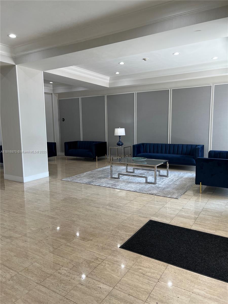 KENNEDY HOUSE CONDO - Residential