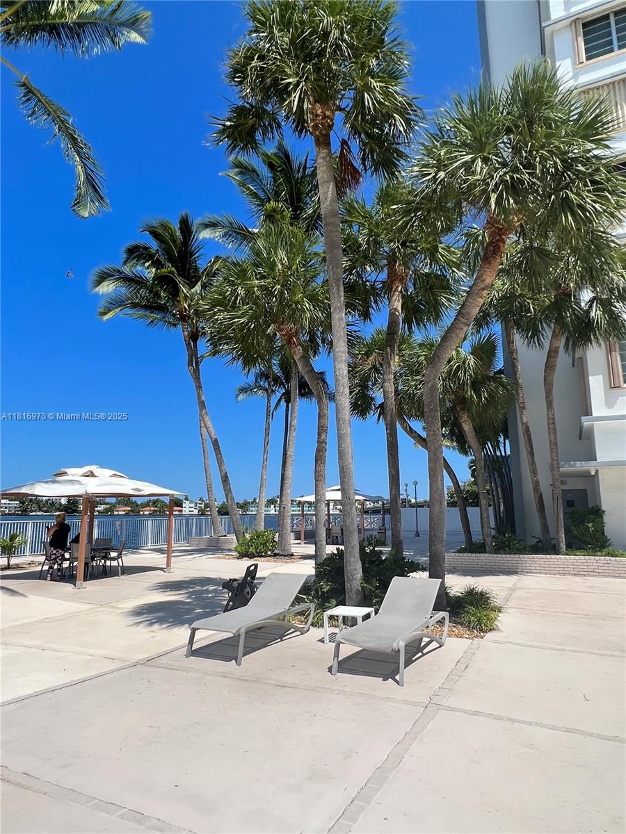 KENNEDY HOUSE CONDO - Residential
