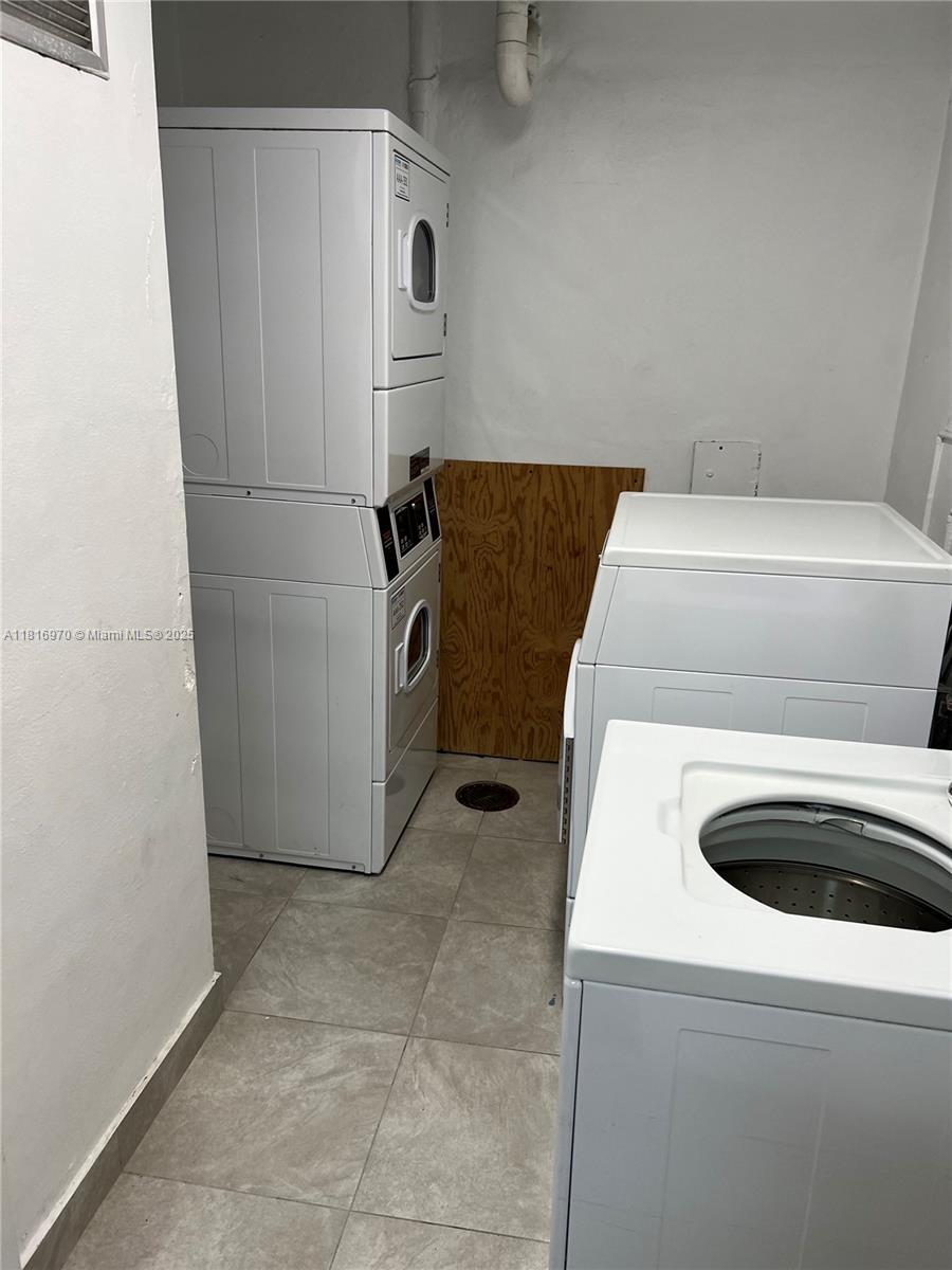 KENNEDY HOUSE CONDO - Residential