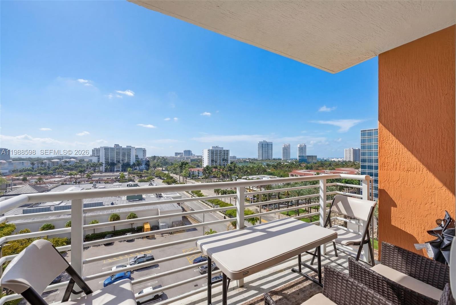 VENTURE AT AVENTURA EAST - Residential