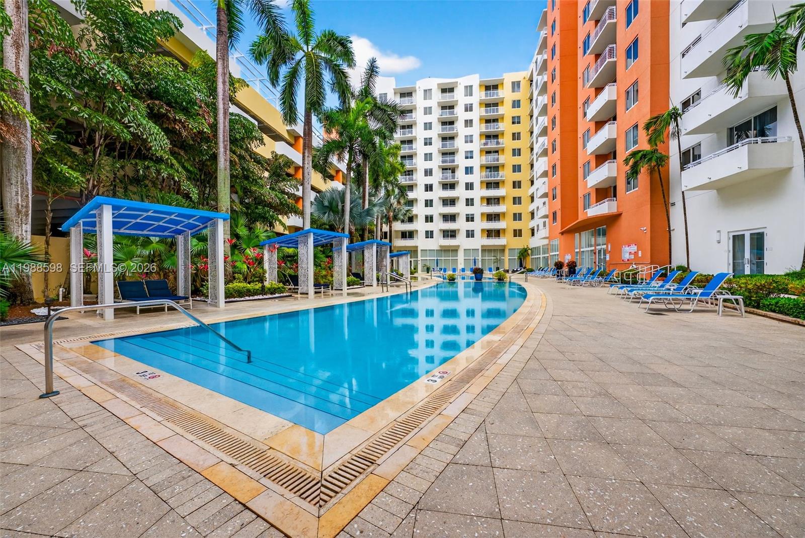 VENTURE AT AVENTURA EAST - Residential