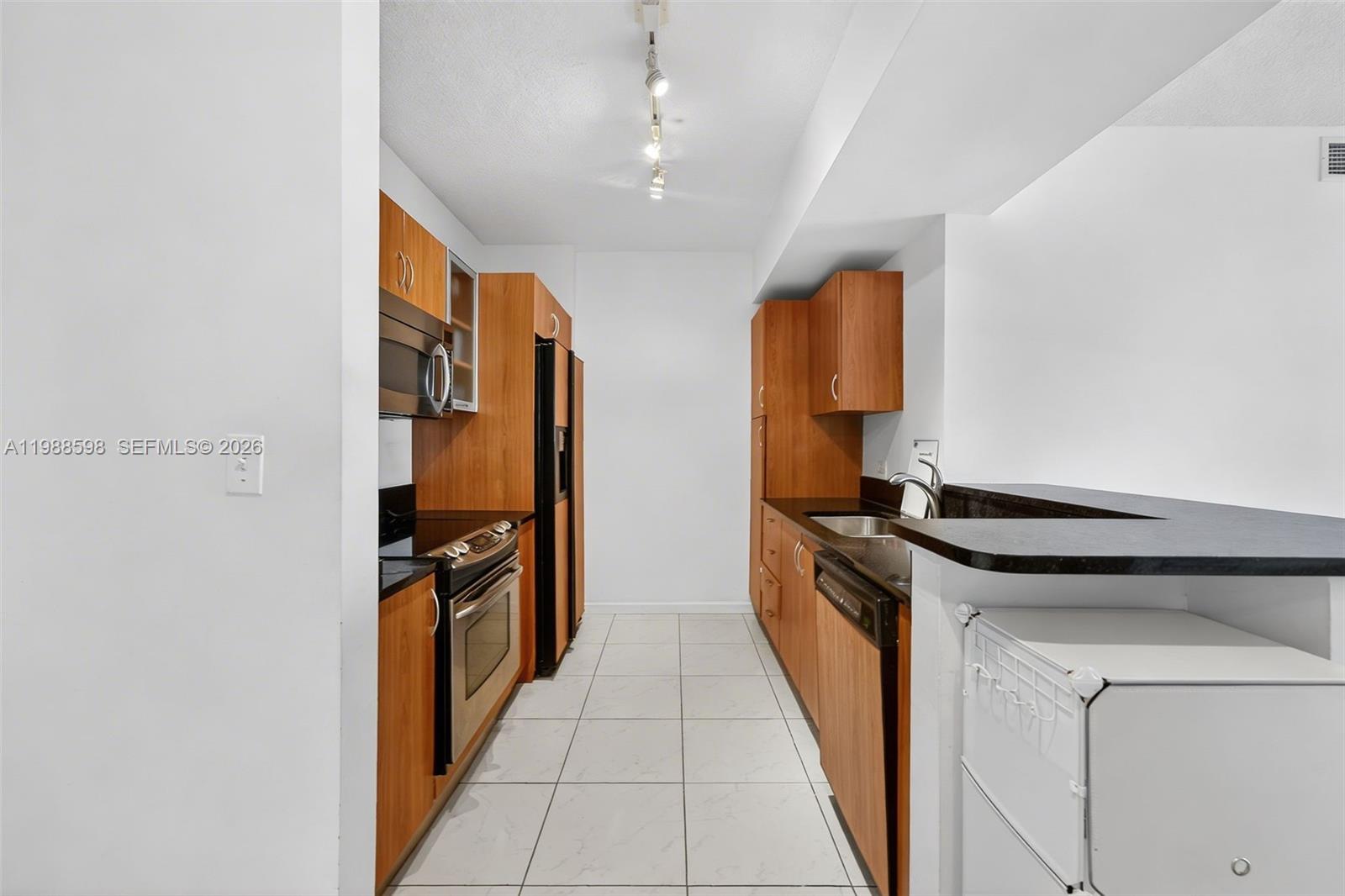 VENTURE AT AVENTURA EAST - Residential