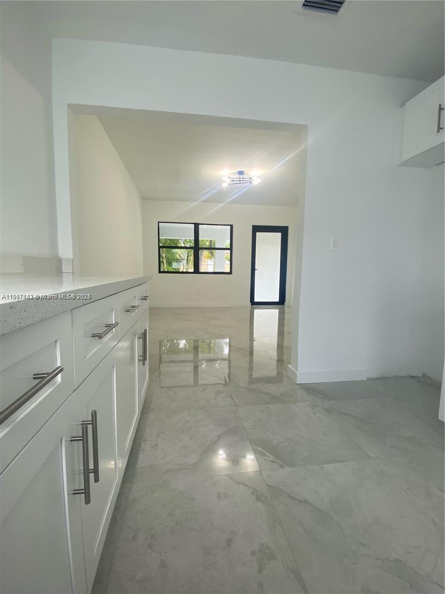 17TH AVE MANOR - Residential Lease