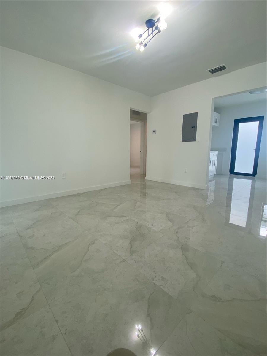 17TH AVE MANOR - Residential Lease