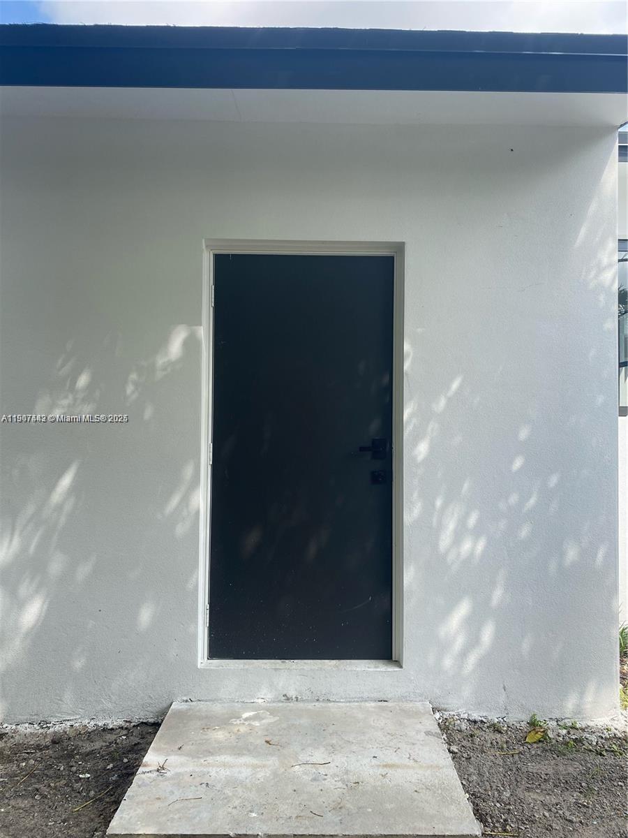 17TH AVE MANOR - Residential Lease