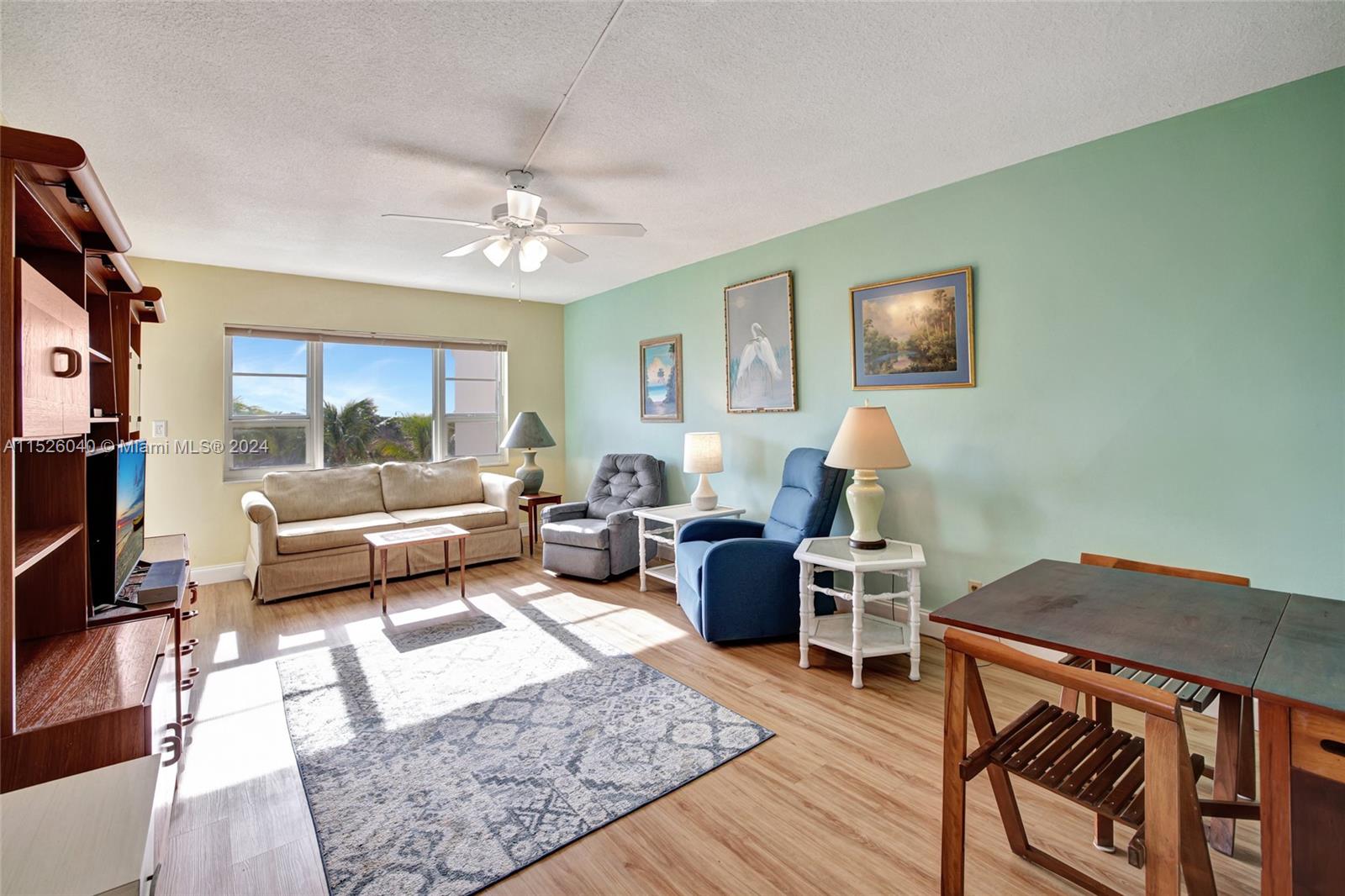 STARLIGHT TOWERS CONDO - Residential