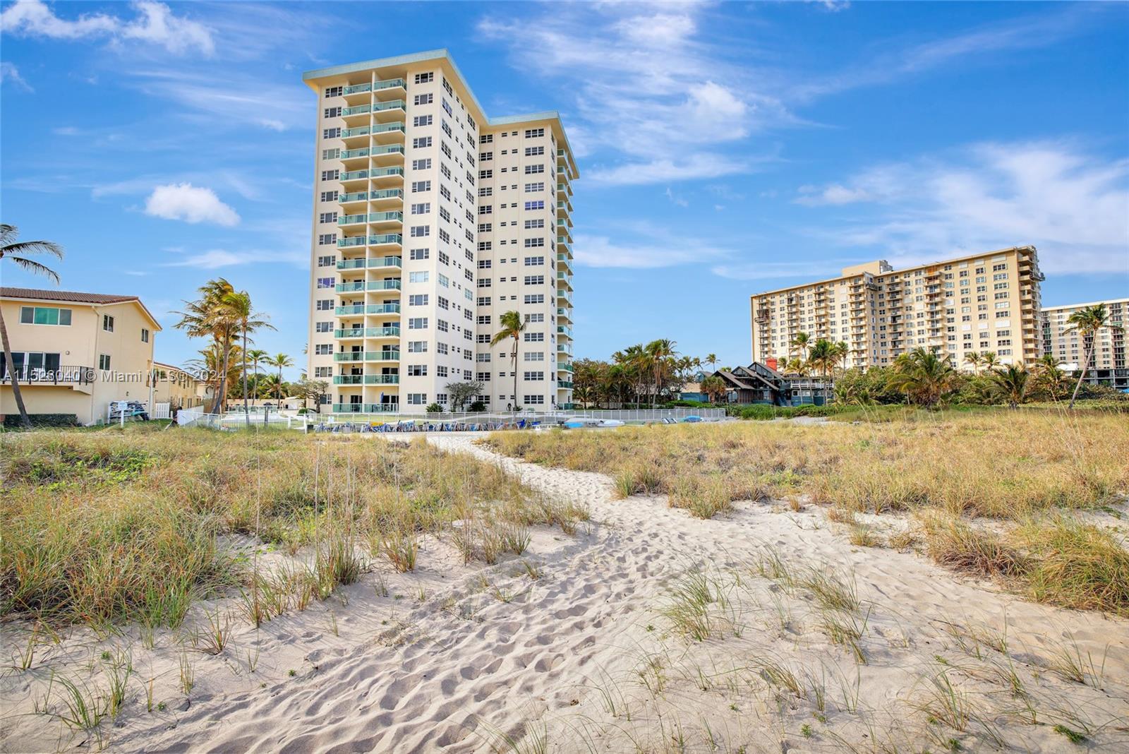 STARLIGHT TOWERS CONDO - Residential