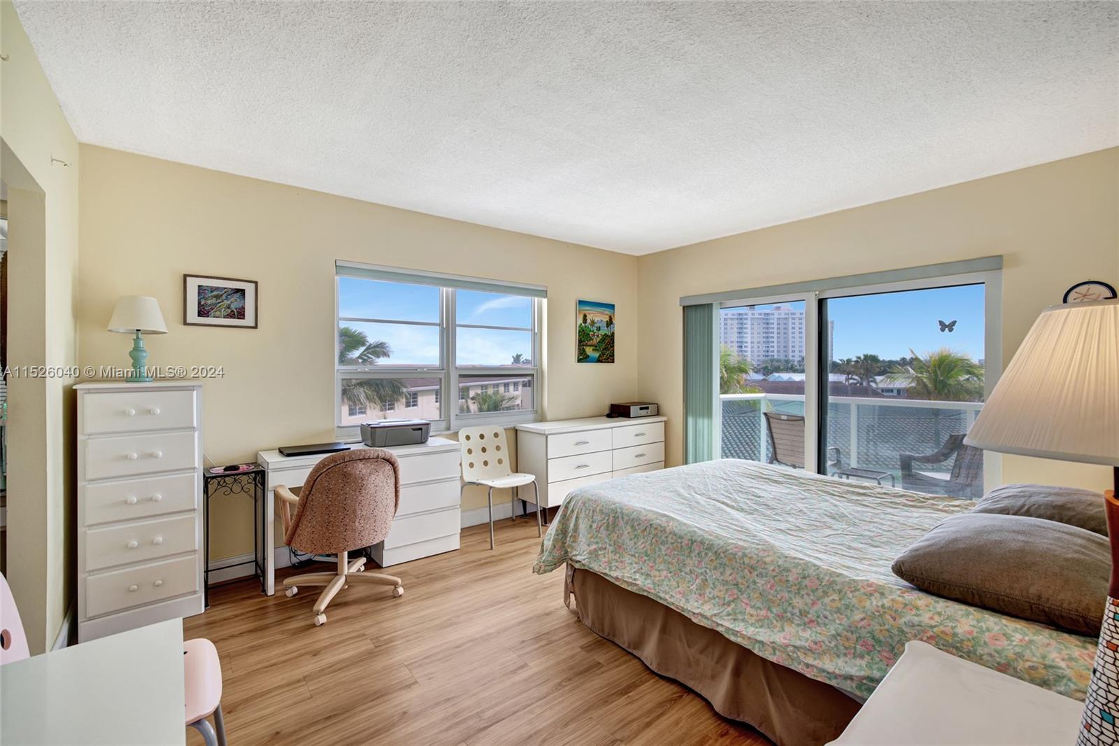 STARLIGHT TOWERS CONDO - Residential