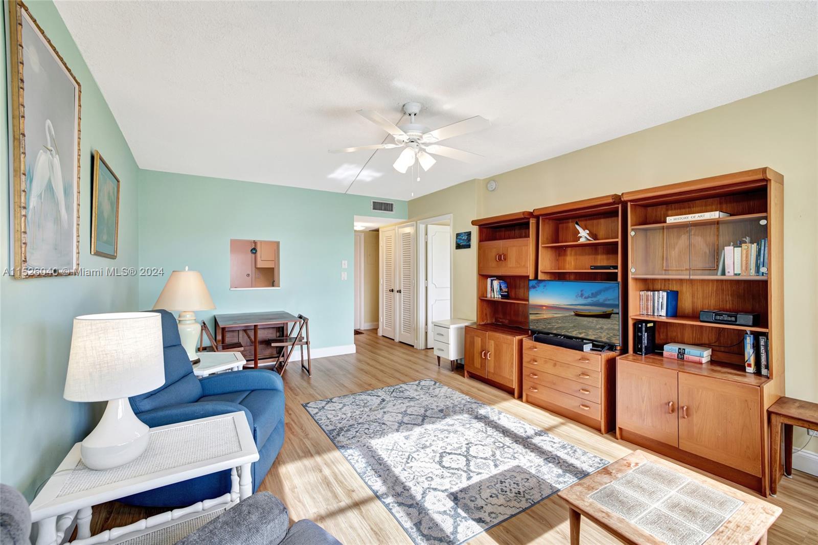 STARLIGHT TOWERS CONDO - Residential