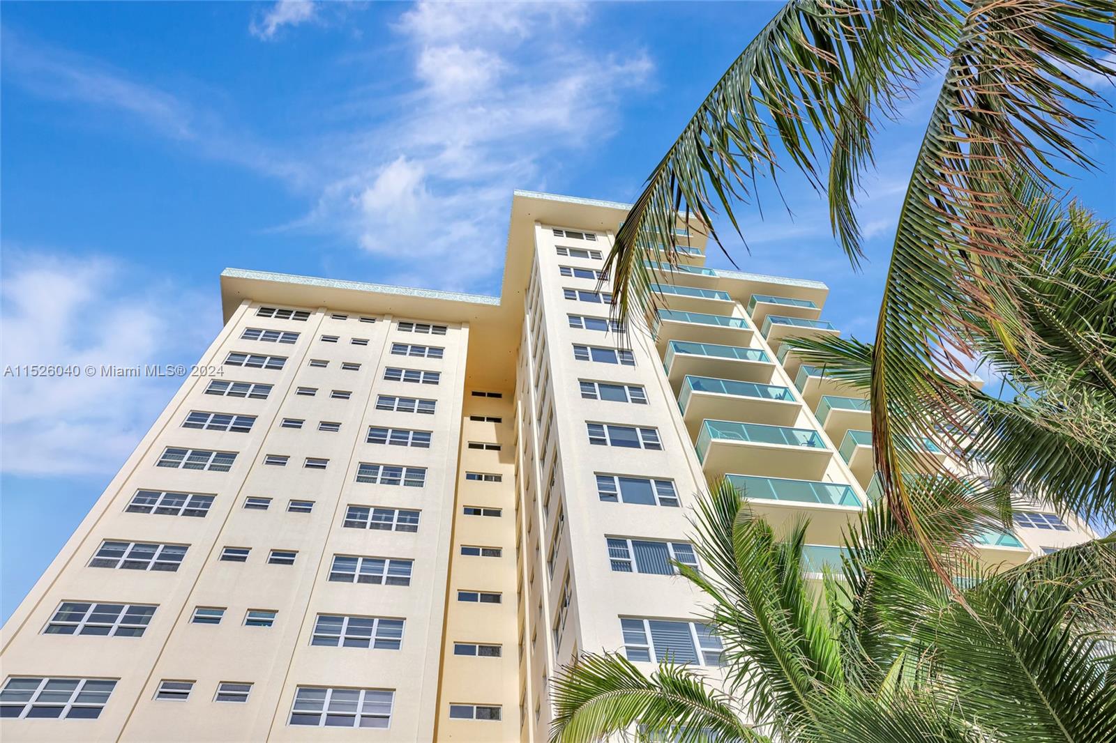 STARLIGHT TOWERS CONDO - Residential