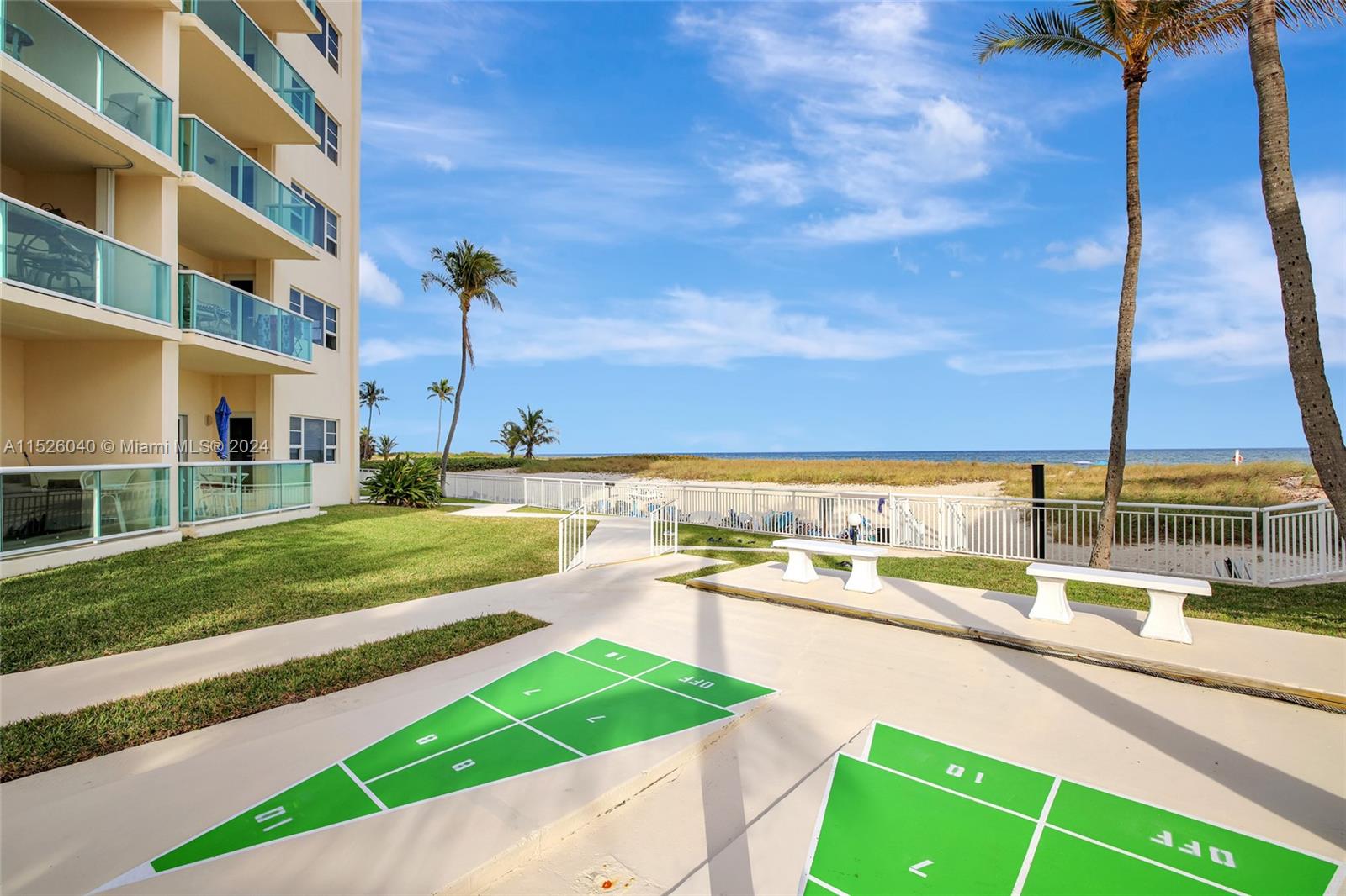 STARLIGHT TOWERS CONDO - Residential