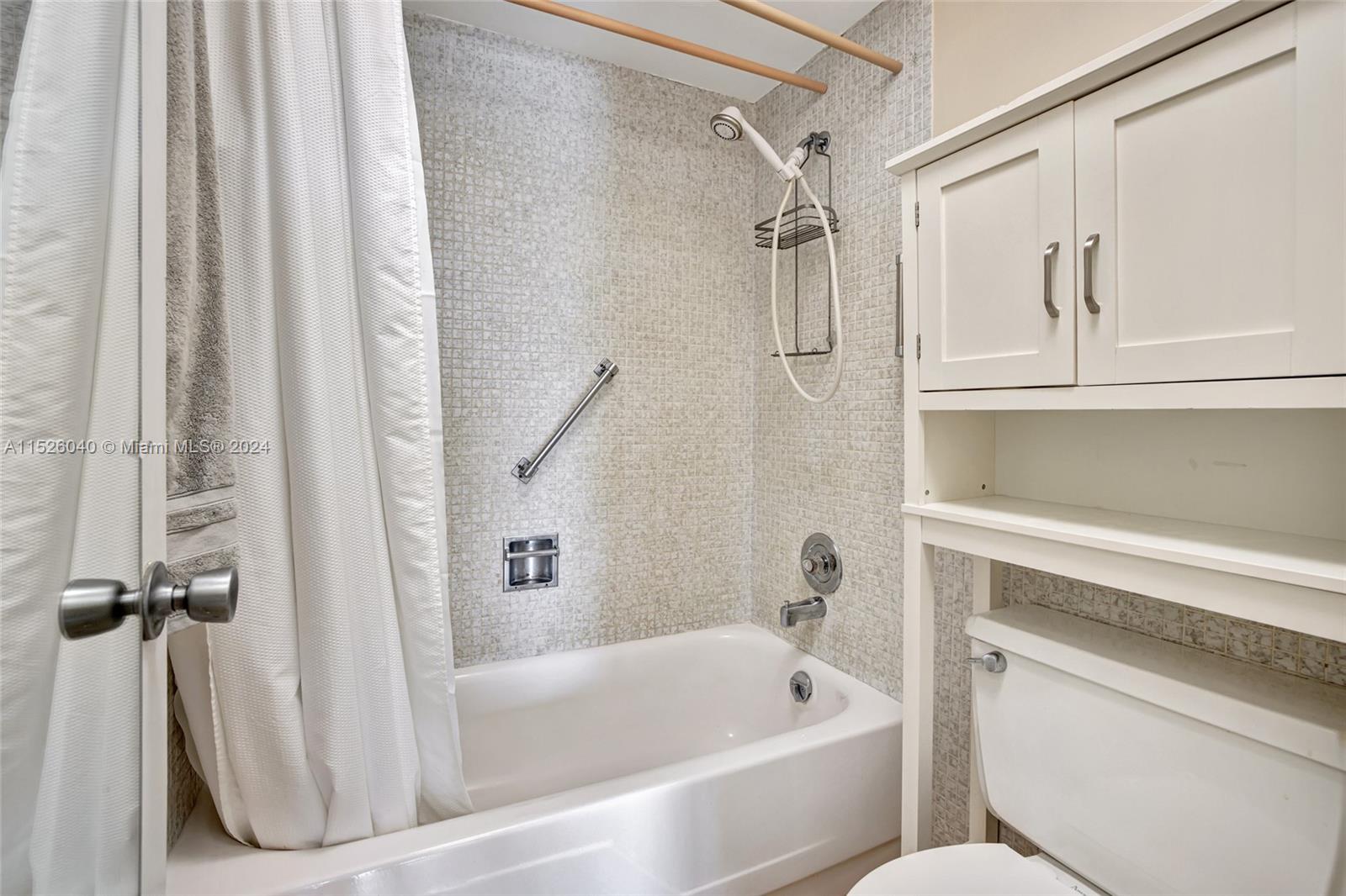 STARLIGHT TOWERS CONDO - Residential