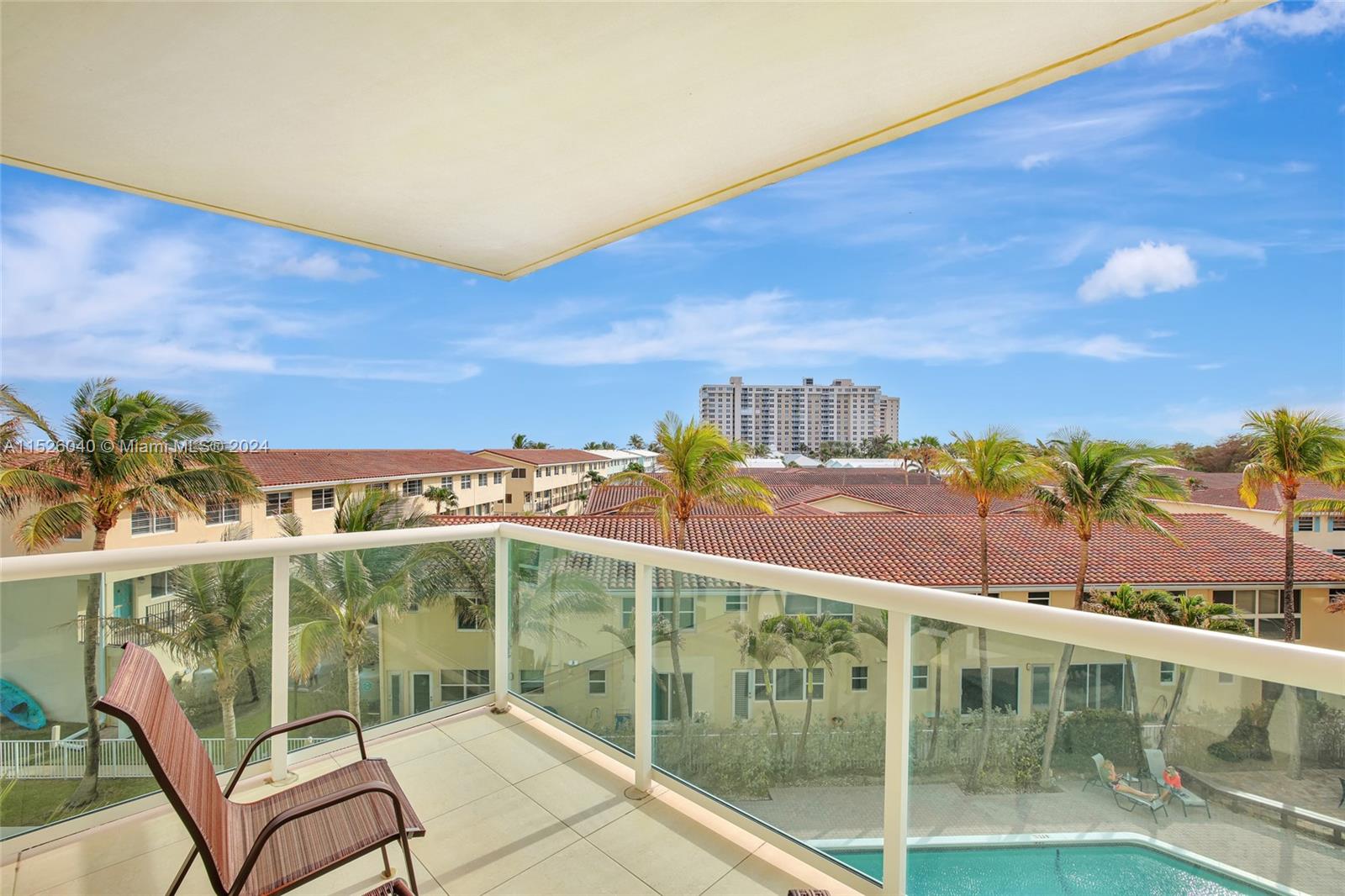 STARLIGHT TOWERS CONDO - Residential