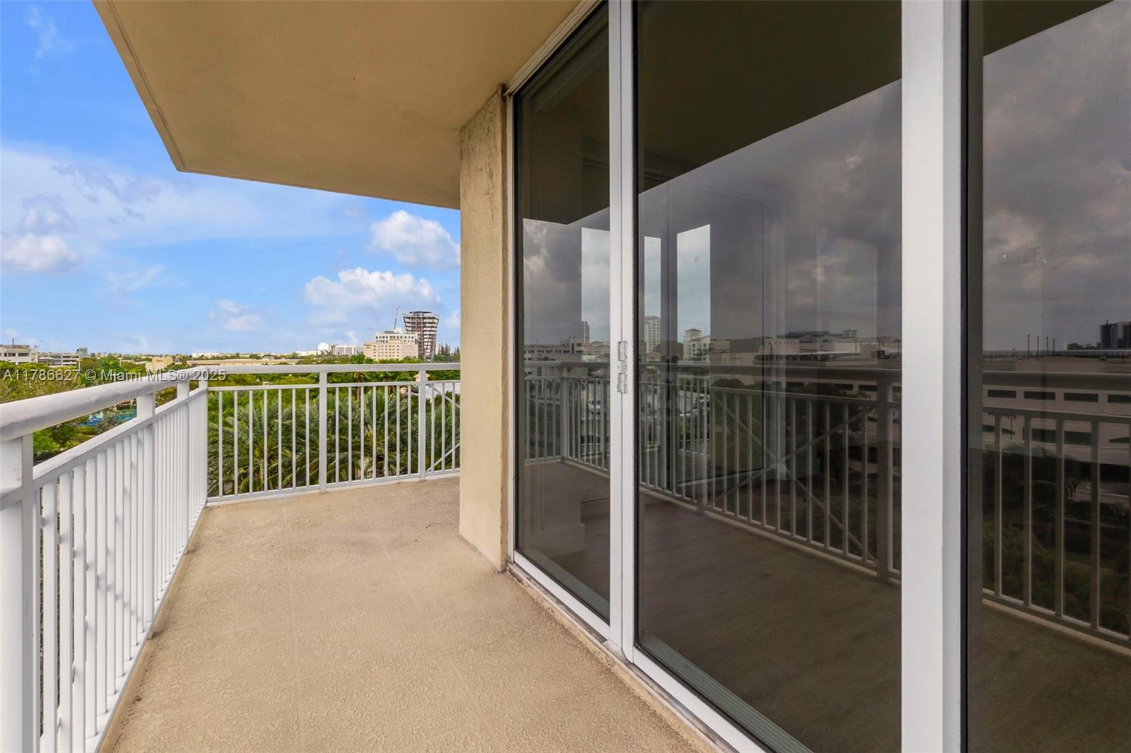 TURNBERRY ON THE GREEN CO - Residential